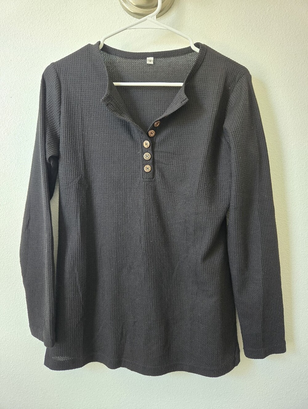 Waffle Knit Long-Sleeve Henley Shirt - Black